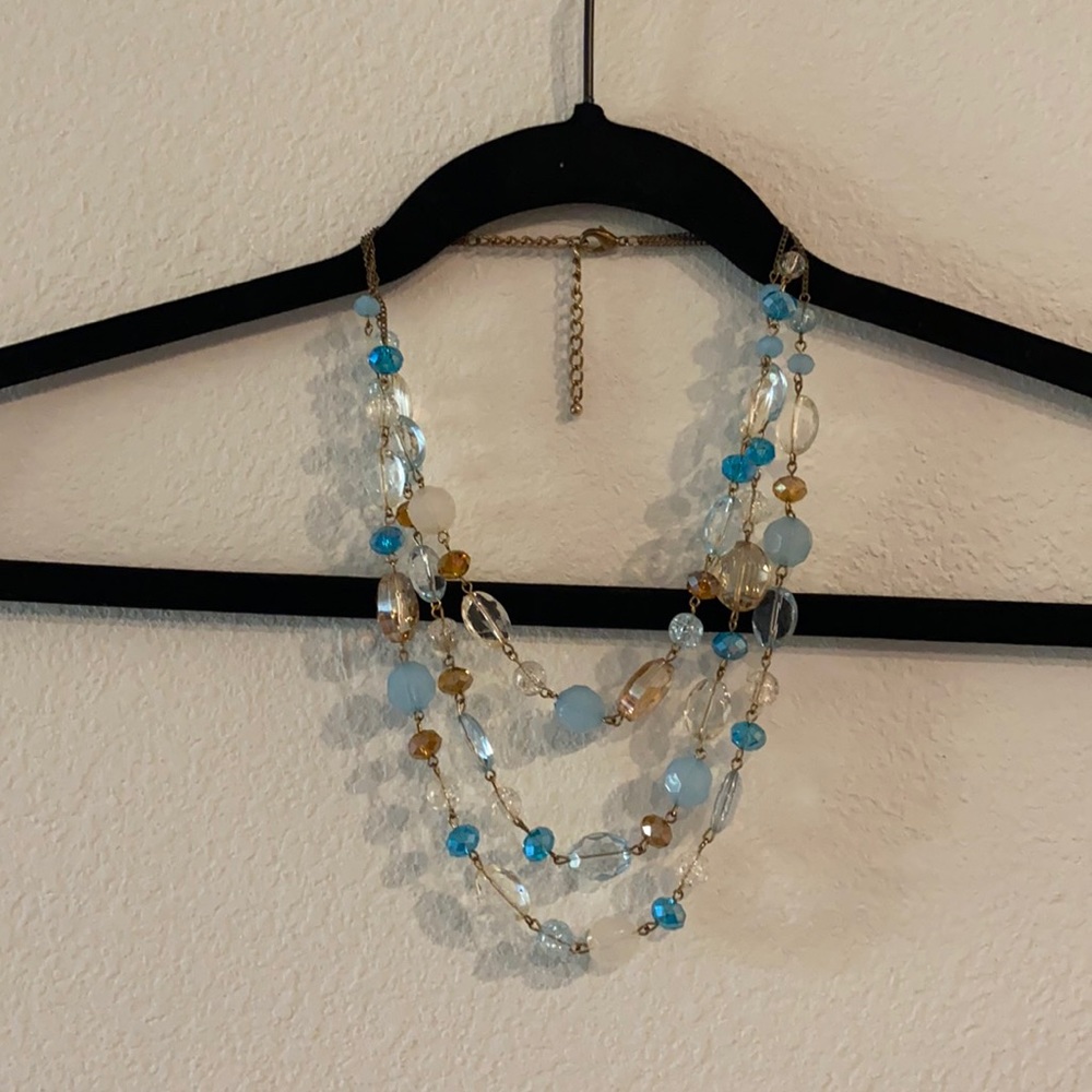 Blues and tans three-later necklace